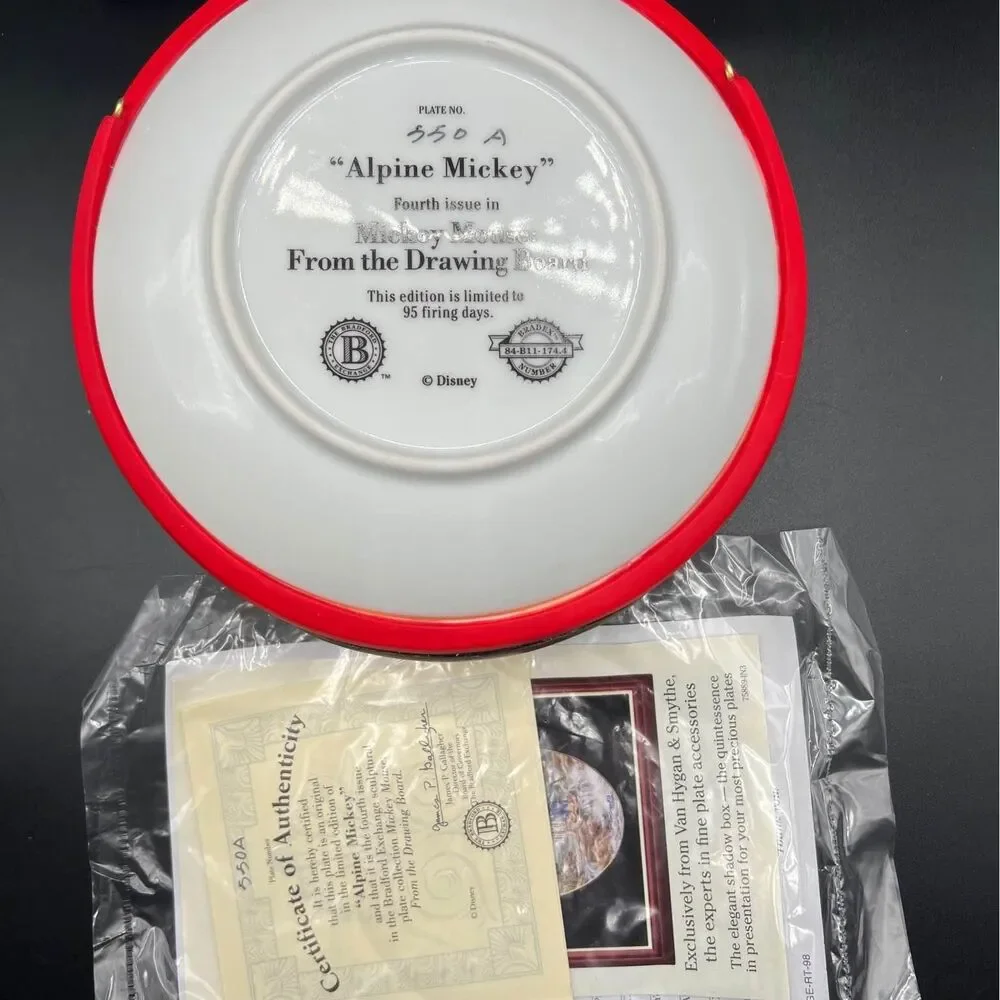 Classic Disney Alpine Mickey 3D Plate Figure Climber